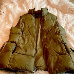 Womens GAP winter vest size M